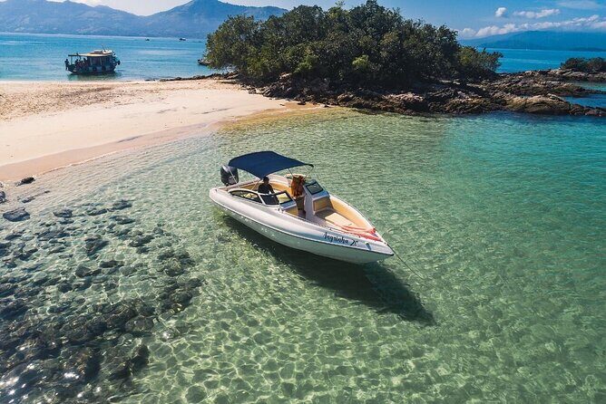 Angra dos Reis with Speedboat Tour - From Rio de Janeiro - The 5-hour shared speedboat: when the day turns into water time