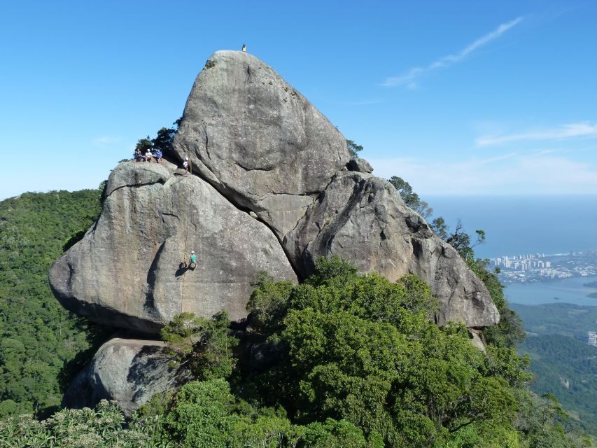 Bico do Papagaio Guided Hiking Tour in the Tijuca Forest - Cachoeira das Almas: the natural shower moment