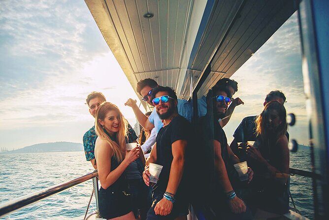 Boat Party by Night in Rio de Janeiro Admission & Transfer - Pickup, Timing, and the Copacabana Start Point