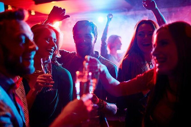 Boat Party by Night in Rio de Janeiro Admission & Transfer - Food and Comfort: What’s Not Included and How to Handle It
