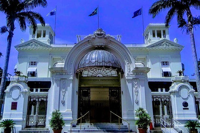 Botanical Garden, a Place of Science, Culture, and Leasure - Jockey Club by Rodrigo de Freitas Lagoon: a quick, scenic contrast