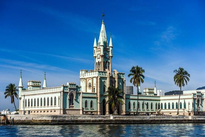 Brazil Imperial, Rio: Fiscal Island and Guanabara Bay Boat Tour - The guide experience: where personalization turns into confidence