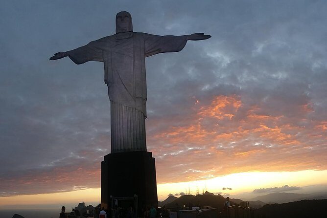 Christ, Botanic Garden & Waterfall Shower. 6 Hours Tour. - Waterfall shower time: Tijuca forest resets your day