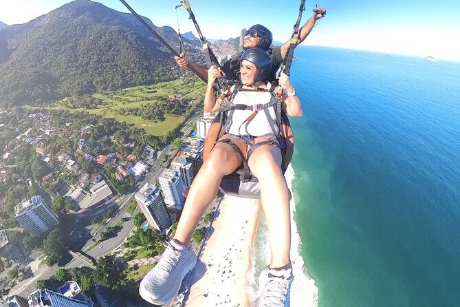Double parachute flights in Rio de Janeiro - Tandem Paragliding in Rio: why Pedra Bonita is the star