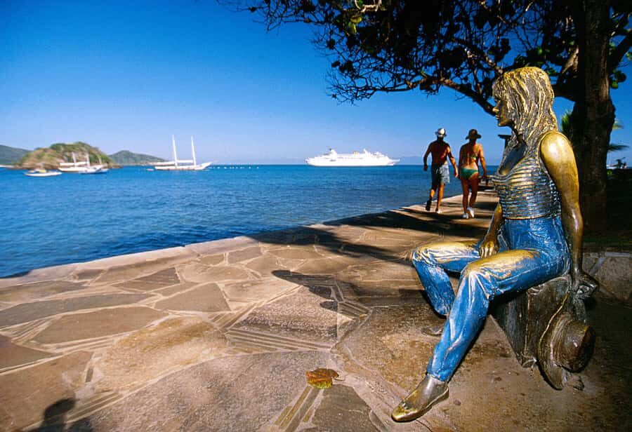 From Rio de Janeiro: Búzios Boat Trip with Lunch - Búzios: the coast town that earns the Brazilian Caribbean nickname