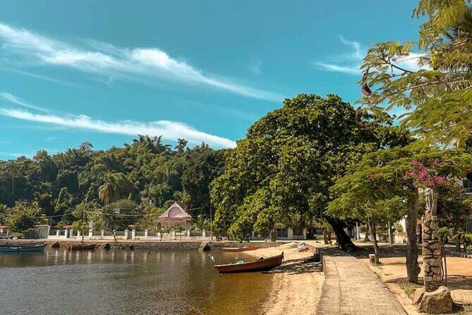 Full-Day Guided Tour of Ilha de Paquetá with Pick Up - Pickup and the Copacabana meeting point: Getting started without stress