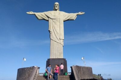 Full Day Tour in Rio de Janeiro - Selarón Steps: quick photo time in a very photogenic spot