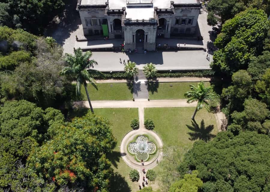 Green Rio: Guided Tour of Botanical Garden and Lage Park - The courtyard and Christ the Redeemer view: the photo payoff