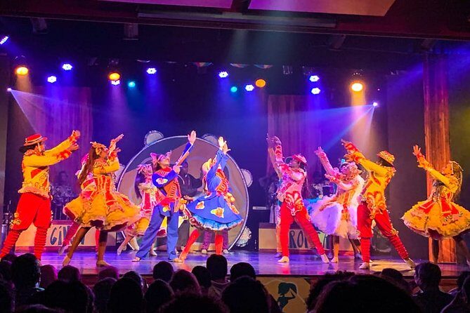 Guided Tour to DE Ginga Tropical Music Show with Dinner - Pickup and Transportation: Comfort, Licensed Cars, and Getting There on Time