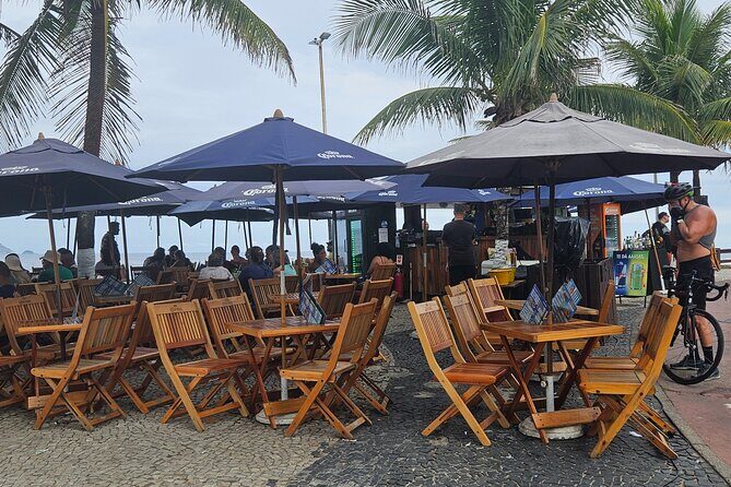 Half day walking tour in Leblon - Mirante do Leblon: coconut water and postcard angles in 10 minutes