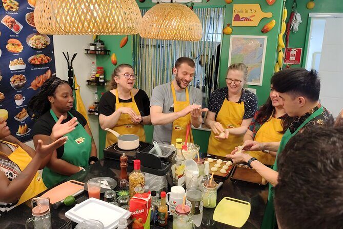 Hands-On Cooking Class in Rio: Iconic Street Foods & Caipirinhas - Street Food Cooking in Ipanema: How the 3-Hour Class Really Feels