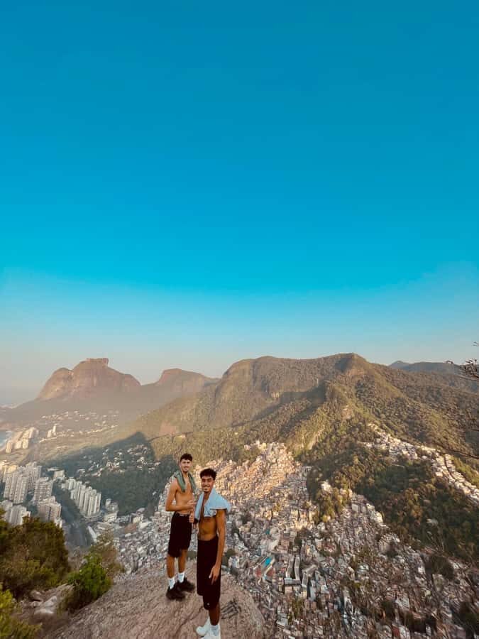 Hike Dois Irmãos + Vidigal Favela Experience - The one-hour Dois Irmãos hike: how hard is it really