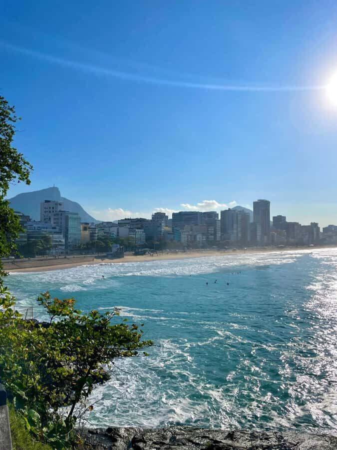Hike Dois Irmãos + Vidigal Favela Experience - The guides: Matheus, Fernando, Thaina, and Mateo show up for a reason