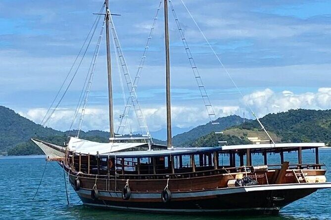Ilha Grande and Green Coast Tour from Rio de Janeiro - Ilha Grande And The Green Coast: What This Day Trip Really Gives You