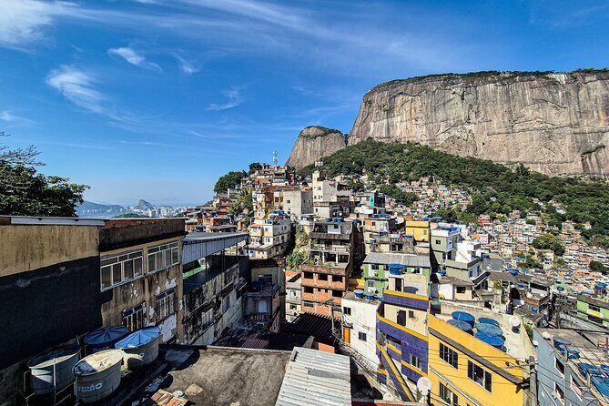 Jeep'n'Culture: Rocinha Favela and Tijuca Rainforest Tour - The Jeep Ride Up Estrada da Gávea and Club Bar Views