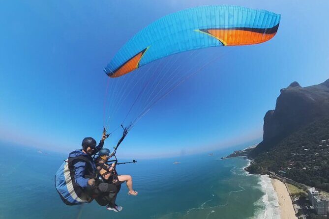 Paragliding in Rio de Janeiro - Ending at São Conrado Beach: A Smooth Finish