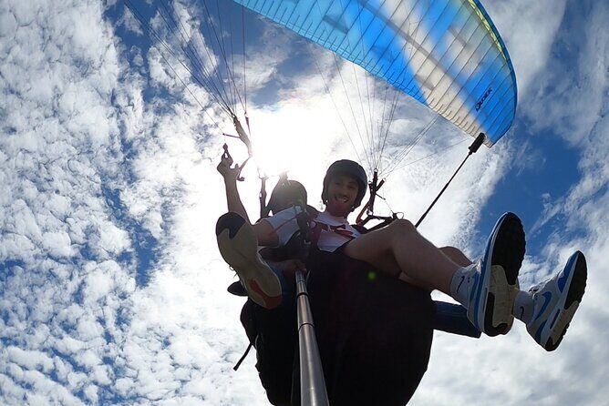 Paragliding in Rio with BigFly crew pick up included. - Landing at Praia do Pepino: sand, calm, and a chance to review