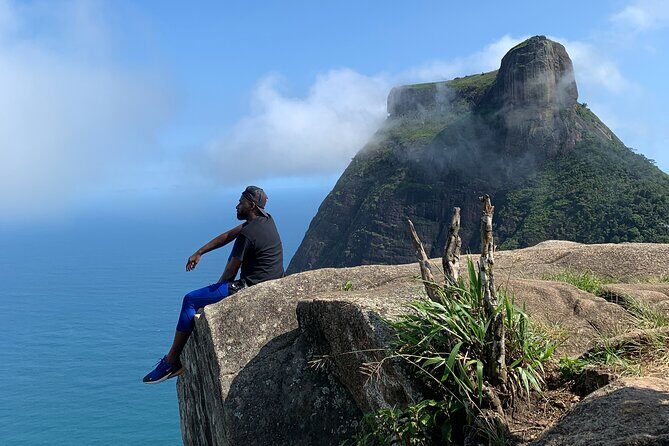 Pedra Bonita Chinese View and Hidden Gems with a Local Guide - Getting started at 2 pm: pickup zones and small-group comfort