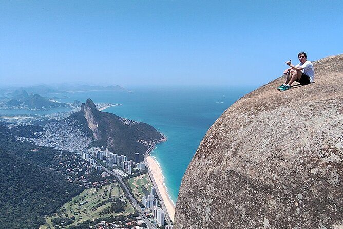 Pedra da Gávea Hike / Gavea Rock Hike - Group Size and the Guide Team: Why It Matters on Technical Terrain