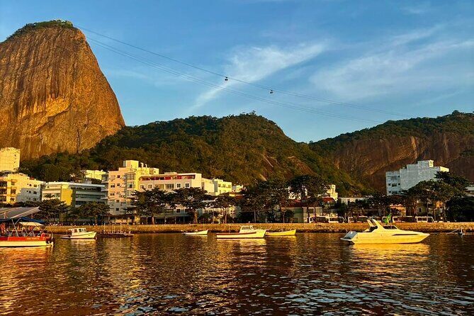 Private Launch Tour Rio de Janeiro - Marina da Glória exit - Botafogo Beach and the Christ the Redeemer angle