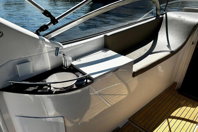 Private Launch Tour Rio de Janeiro - Marina da Glória exit - What’s included on board (and what you’ll probably pay for)