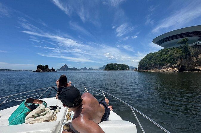 Private Speedboat Tour in Rio de Janeiro with Snacks and Drinks - Price and value: $520 per group for up to 10
