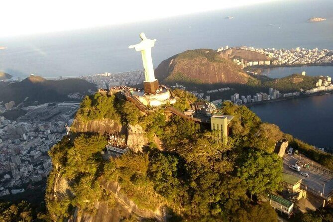 Private transfer from the city of Rio to the GIG Airport - Price and Value: When $85 Per Group Makes Sense