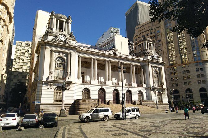 Private Walking Tour: Exploring Rio City Center by Foot - Professional Guide and Private Pace: What You Gain