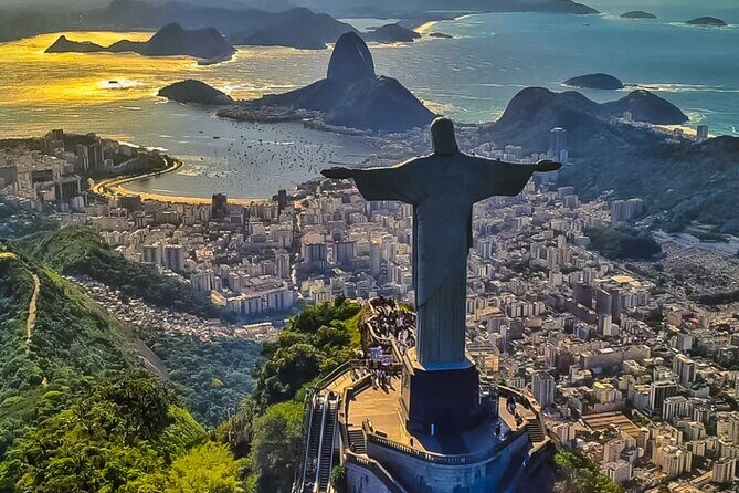Rio: 25 minute helicopter flight with Christ the Redeemer and Beaches - Christ the Redeemer and beaches, in one helicopter loop
