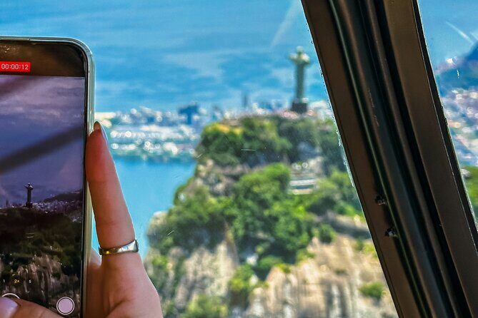 Rio: 25 minute helicopter flight with Christ the Redeemer and Beaches - Barra da Tijuca meeting point and the timing that can matter