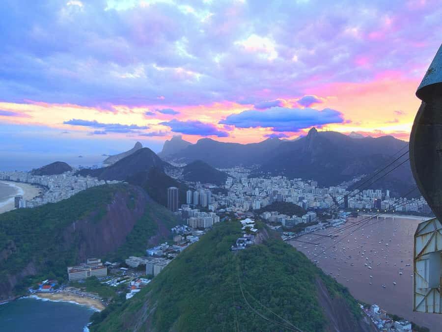 Rio Airport Layover: Christ the Redeemer & Sugarloaf Tour - Rio’s Two-View Strategy: Christ and Sugarloaf in One Shot