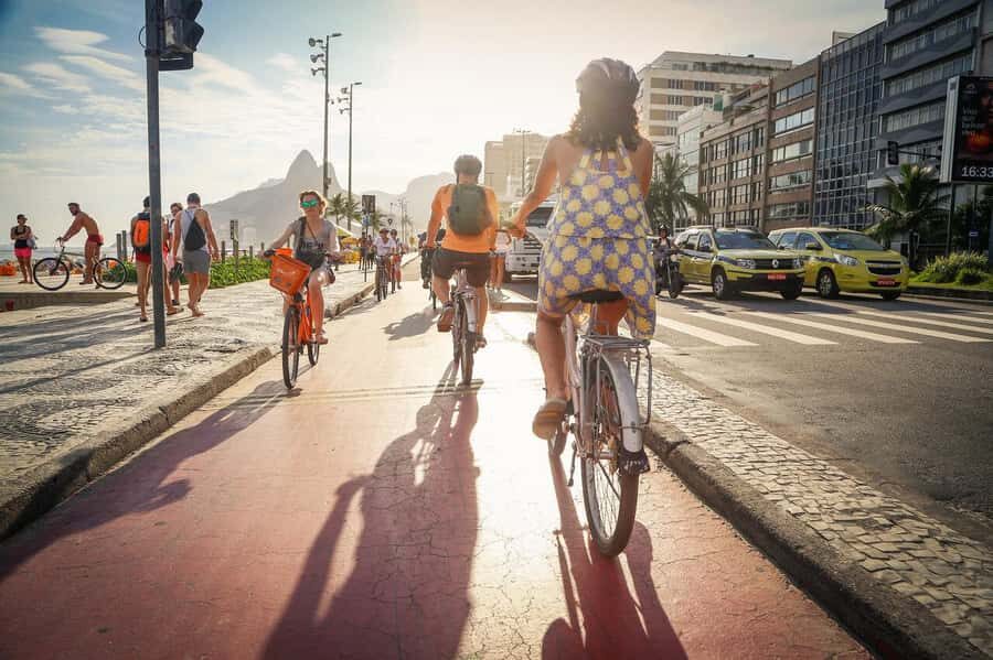 Rio Bike Tour – Discover the Beaches and Lagoon - Guides: What You Want From Them (And How to Spot Good Ones Fast)