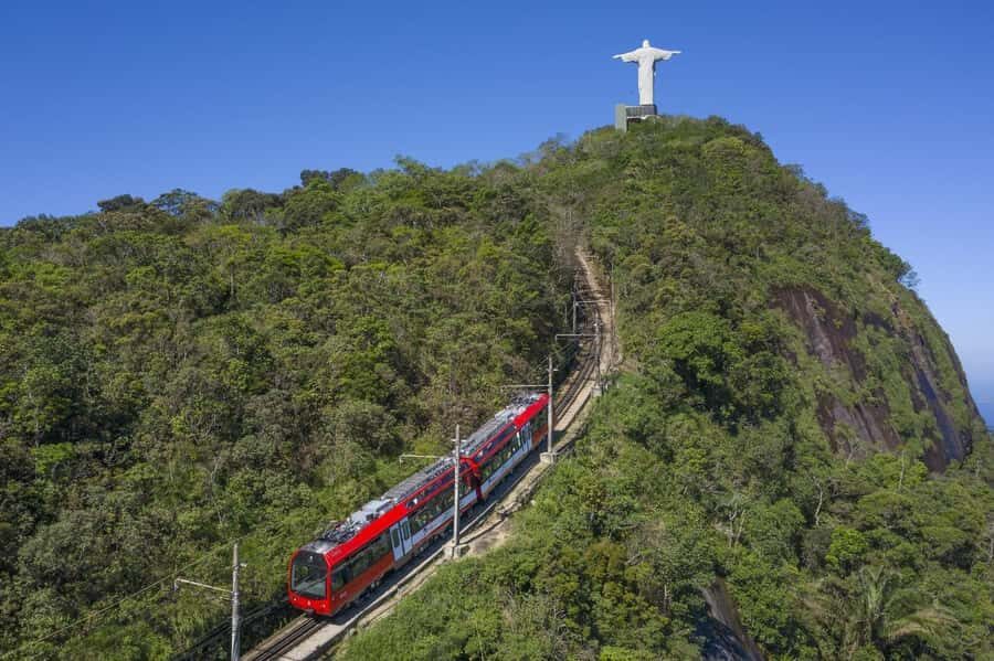 Rio: Cristo Redentor, Pão de Açúcar , almoço em churrascaria - Corcovado Hill and Christ the Redeemer: the skyline moment that matters
