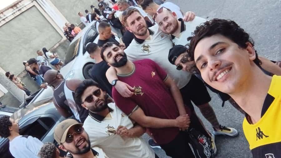 Rio de Janeiro: Attend a Vasco da Gama game with local guide - Where the matchday starts: Vasco da Gama Mega Store and the pre-game street