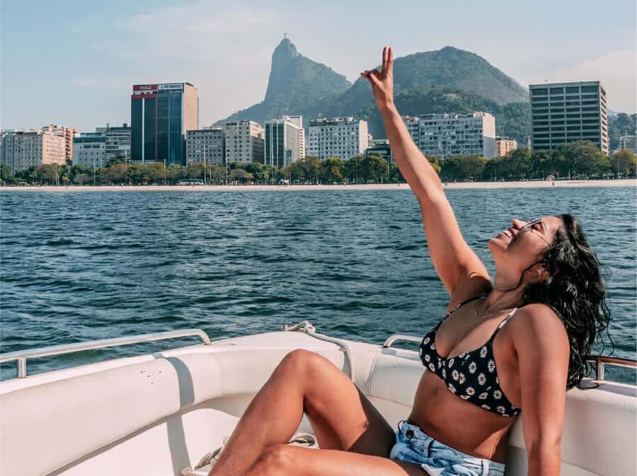 Rio de Janeiro: Boat Tour - Sunset with Beer - Fortaleza de São João and Sugar Loaf: the sea-level view that changes everything