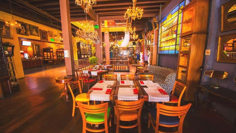 Rio de Janeiro: Brazilian Music at Rio Scenarium with Dinner - Why the guide and fast-track entry are part of the value
