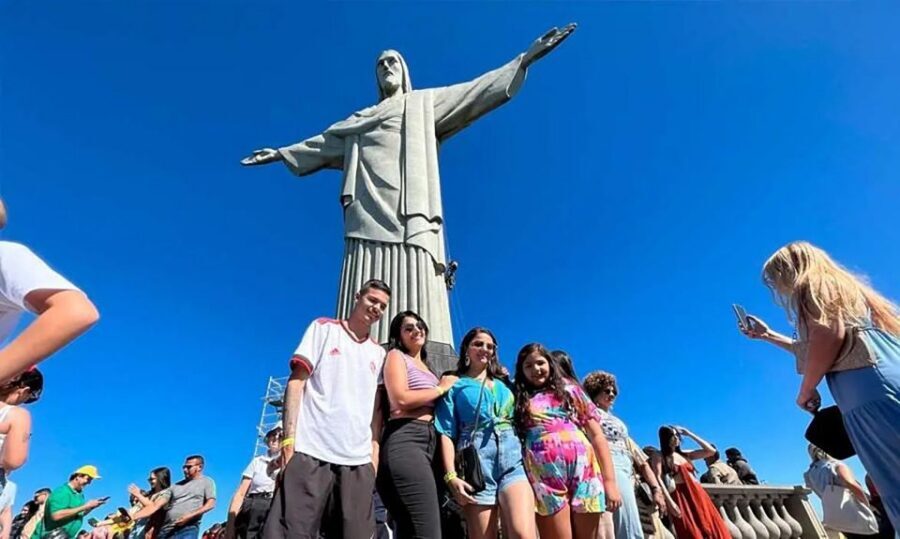 Rio de Janeiro: City Sightseeing Full Day Tour - Maracanã Stadium: soccer energy without the stadium ticket