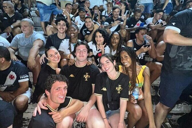 Rio de Janeiro: Join a Vasco da Gama soccer game with local guide - Your 7:00 pm flow: pre-match, stadium context, then kickoff