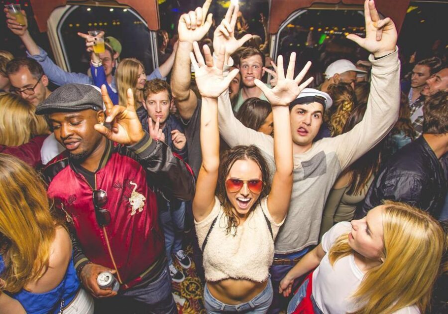 Rio de Janeiro: Late Night Boat Party with DJ and Dancing - What the onboard vibe feels like (and who it suits)