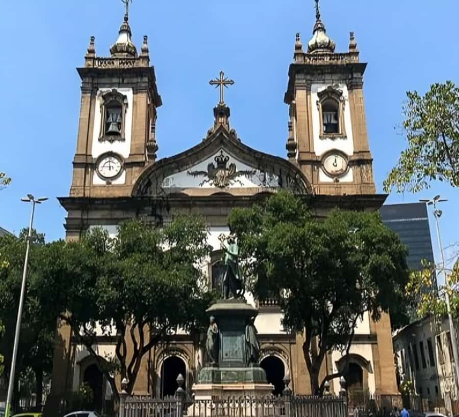 Rio de Janeiro : Must-See Sites Walking Tour With A Guide - Centro Cultural Banco do Brasil: architecture that reads like a city lesson