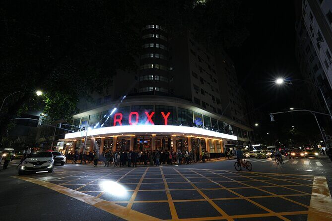 Rio de Janeiro: Roxy Dinner Show With Transfer - Roxy in Copacabana: former cinema energy, show-night polish