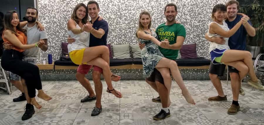 Rio de Janeiro: Samba Class in Copacabana - Learning samba basics in a social group: how friendships form fast