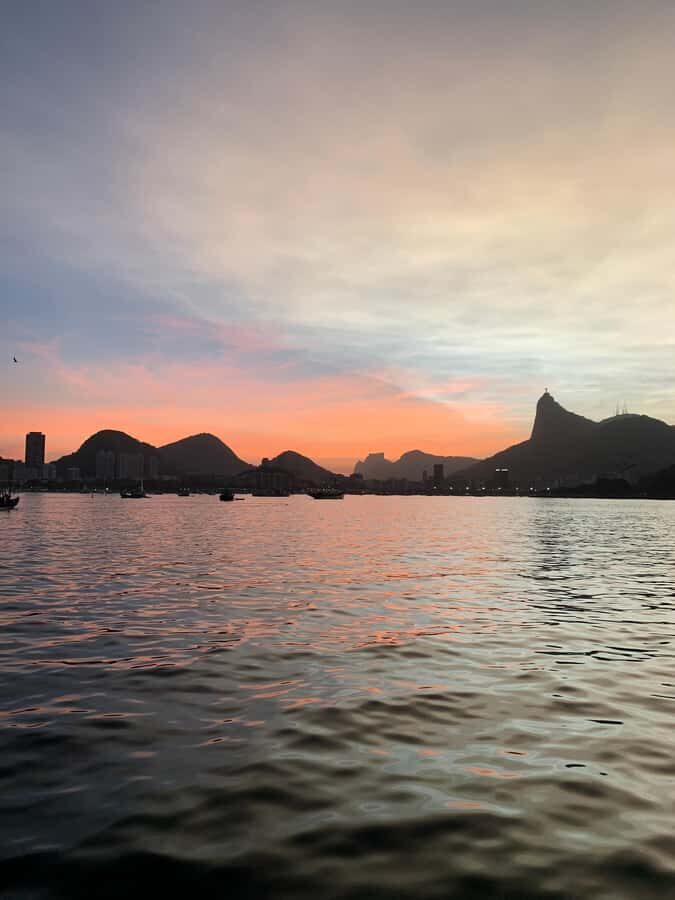 Rio de Janeiro: SpeedBoat Tour - Sunset with Beer - Niterói Contemporary Art Museum: another side of the bay