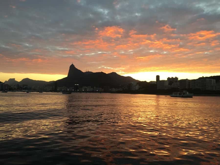 Rio de Janeiro: SpeedBoat Tour - Sunset with Beer - Guide and vibe: Hugo’s attentive touch