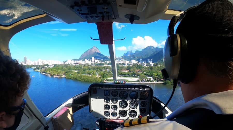 Rio de Janeiro: Sugar Loaf with Lunch and Helicopter Flight - Downtown Rio First: Big Monuments From the Aterro do Flamengo