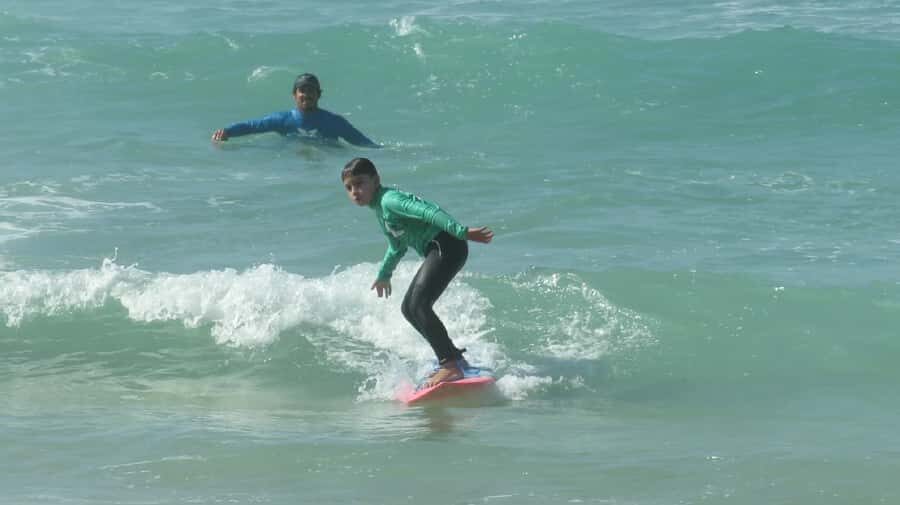 Rio de Janeiro: Surflessons and surfcoach. - Entering The CADES Headquarters: where you get set up fast