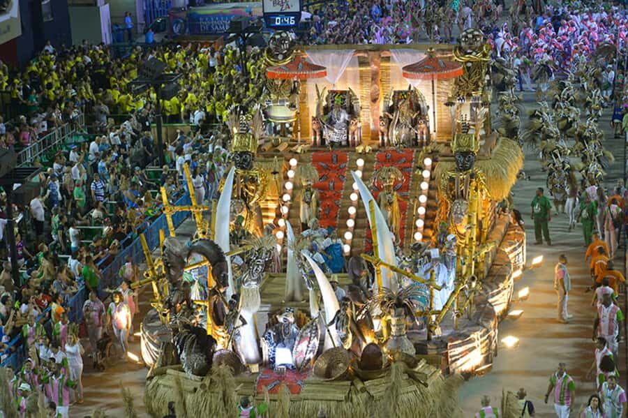 Rio: Premium Carnival Seating with Food, Drinks, & Transfers - Booking Wisdom: Timing, Meeting Points, and Expectations