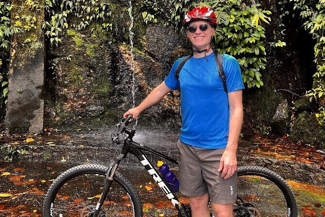 Rio Rainforest Ride An Unforgettable Mountain Bike Tour - Mirante Dona Marta: The View Break That Feels Earned