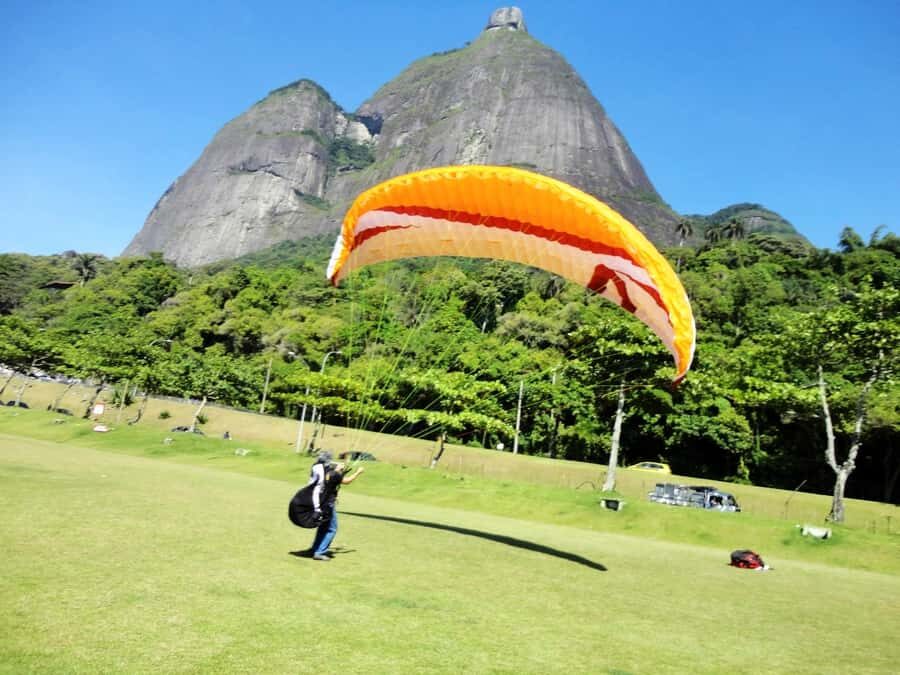 Rio's Best Hidden Beaches Small Group Tour - Beach Time Reality Check: Walking, Swimming, and Eating on the Coast