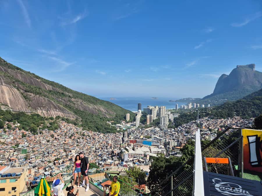 Rocinha Jeep Tour: A Journey into the Soul of the Favela! - From Your Hotel to Rocinha: The Easy Start